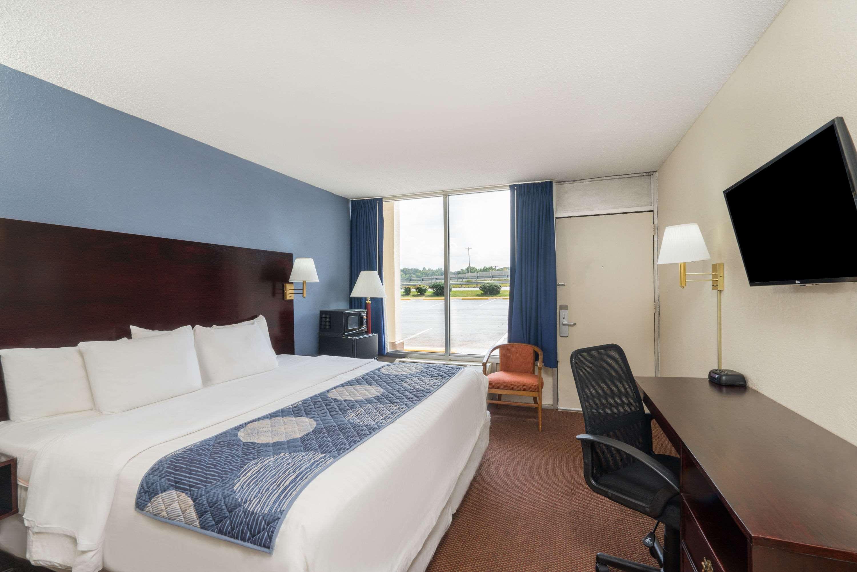 Days Inn By Wyndham Statesville Exterior foto