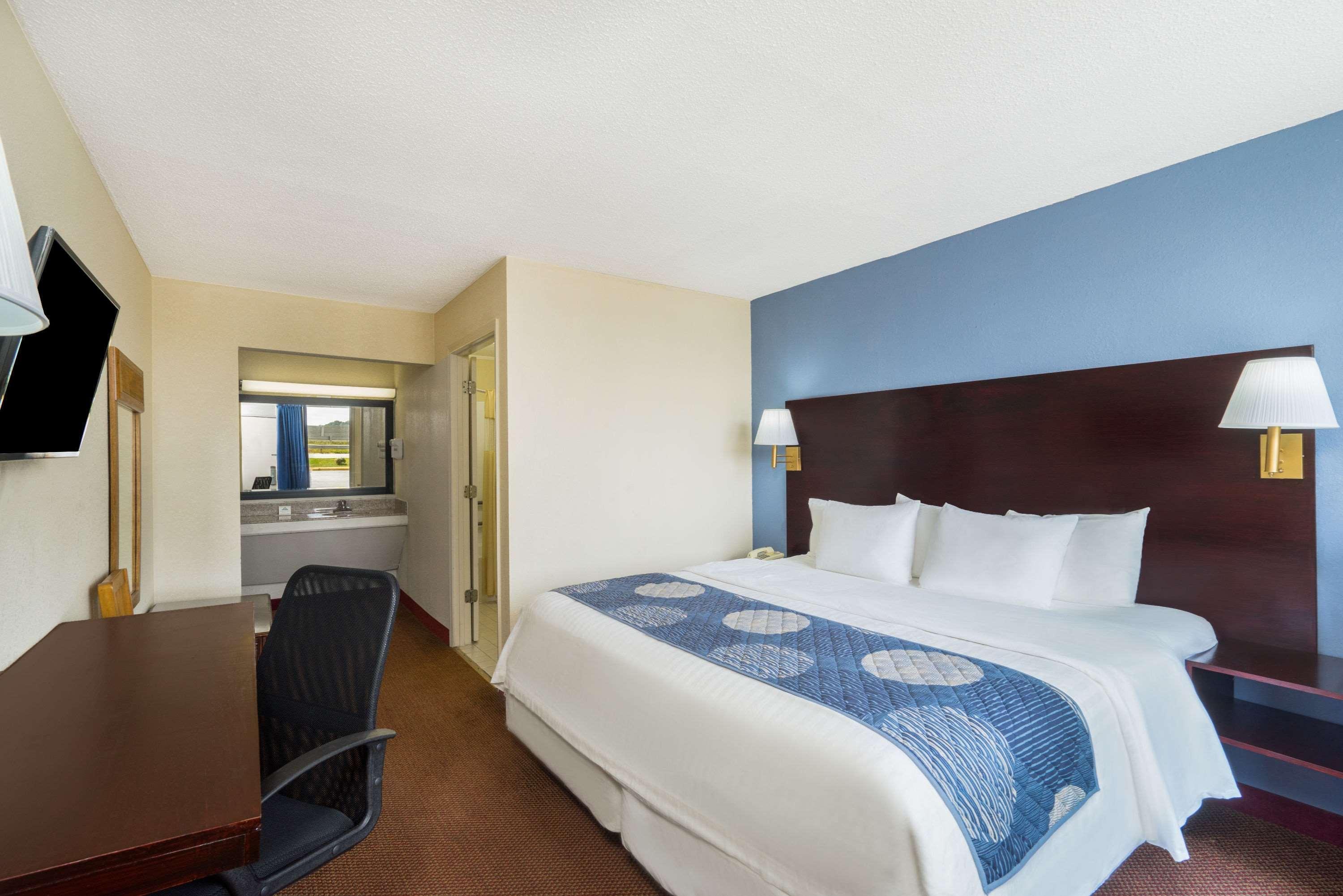 Days Inn By Wyndham Statesville Exterior foto