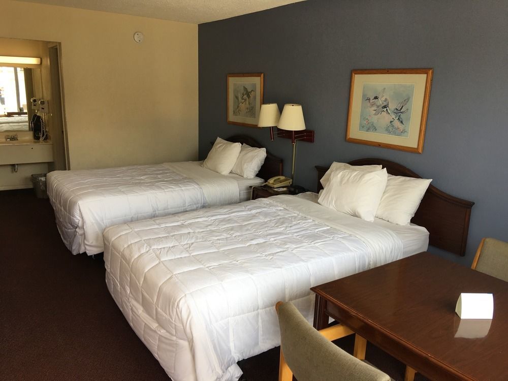 Days Inn By Wyndham Statesville Exterior foto